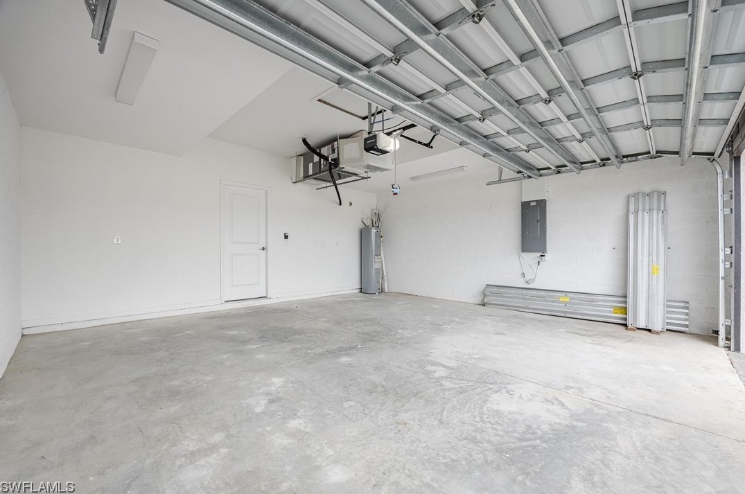 2604 5th Ave, Cape Coral FL  33909-8843 exterior