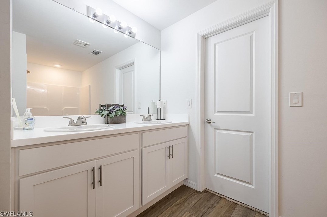 2604 5th Ave, Cape Coral FL  33909-8843 exterior