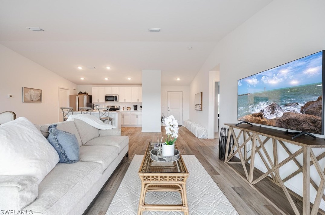 2604 5th Ave, Cape Coral FL  33909-8843 exterior