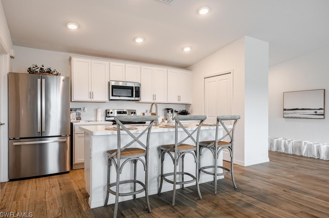 2604 5th Ave, Cape Coral FL  33909-8843 exterior