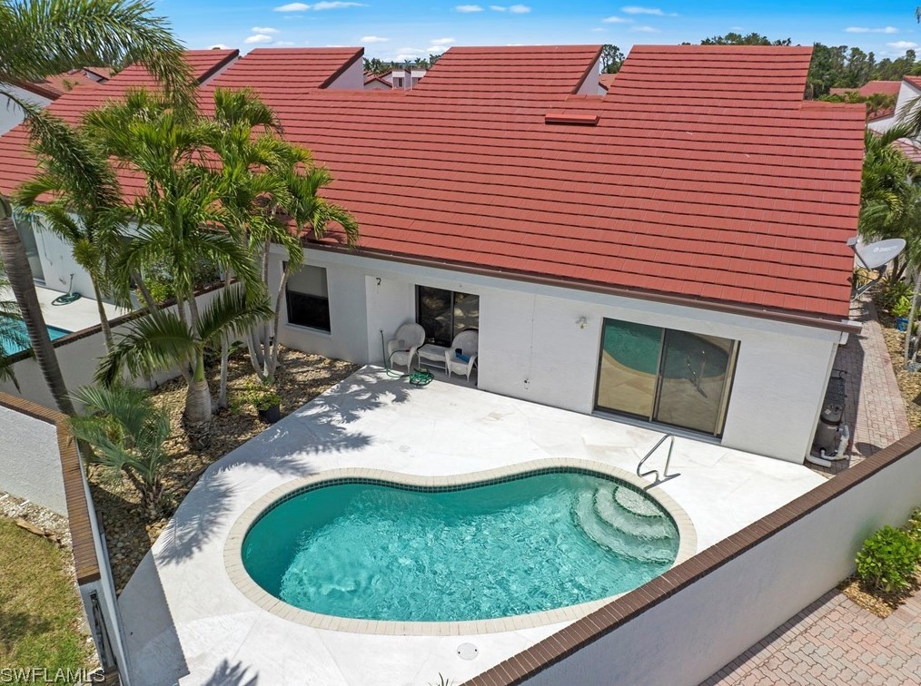 5470 Harbour Castle Dr, Fort Myers FL 33907-7846 exterior