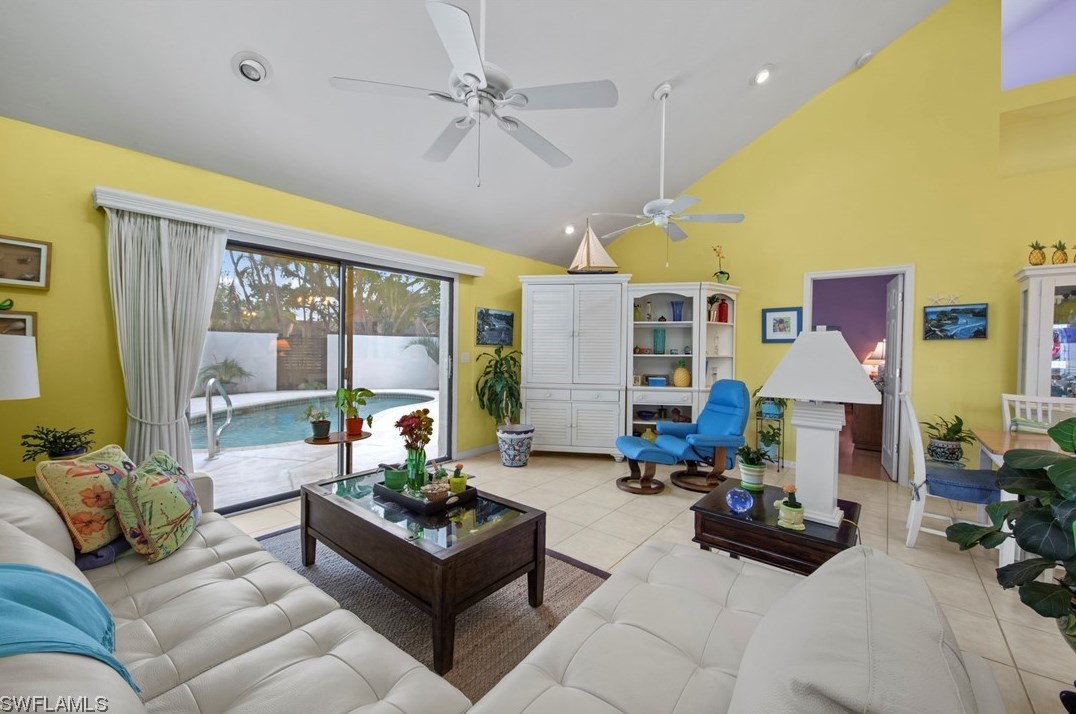 5470 Harbour Castle Dr, Fort Myers FL 33907-7846 exterior