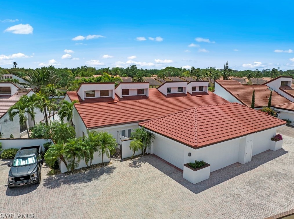 5470 Harbour Castle Dr, Fort Myers FL 33907-7846 exterior