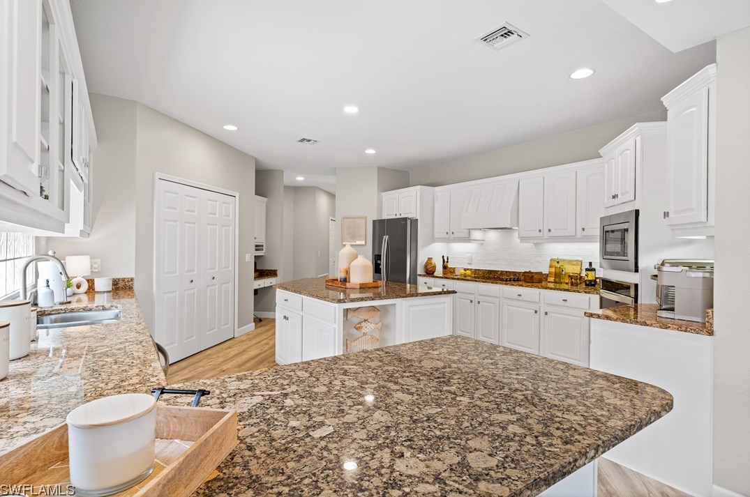 15071 Intracoastal Ct, Fort Myers FL  33908-6807 exterior