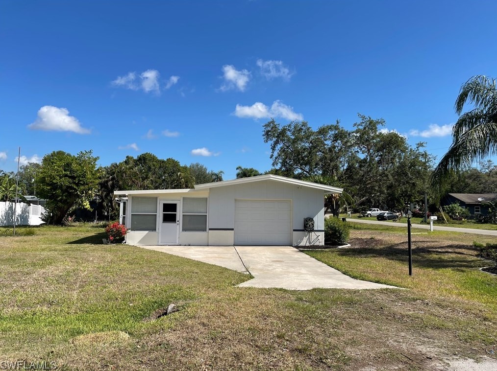 2231 Randolph Dr, Fort Myers FL  33905-4751 exterior