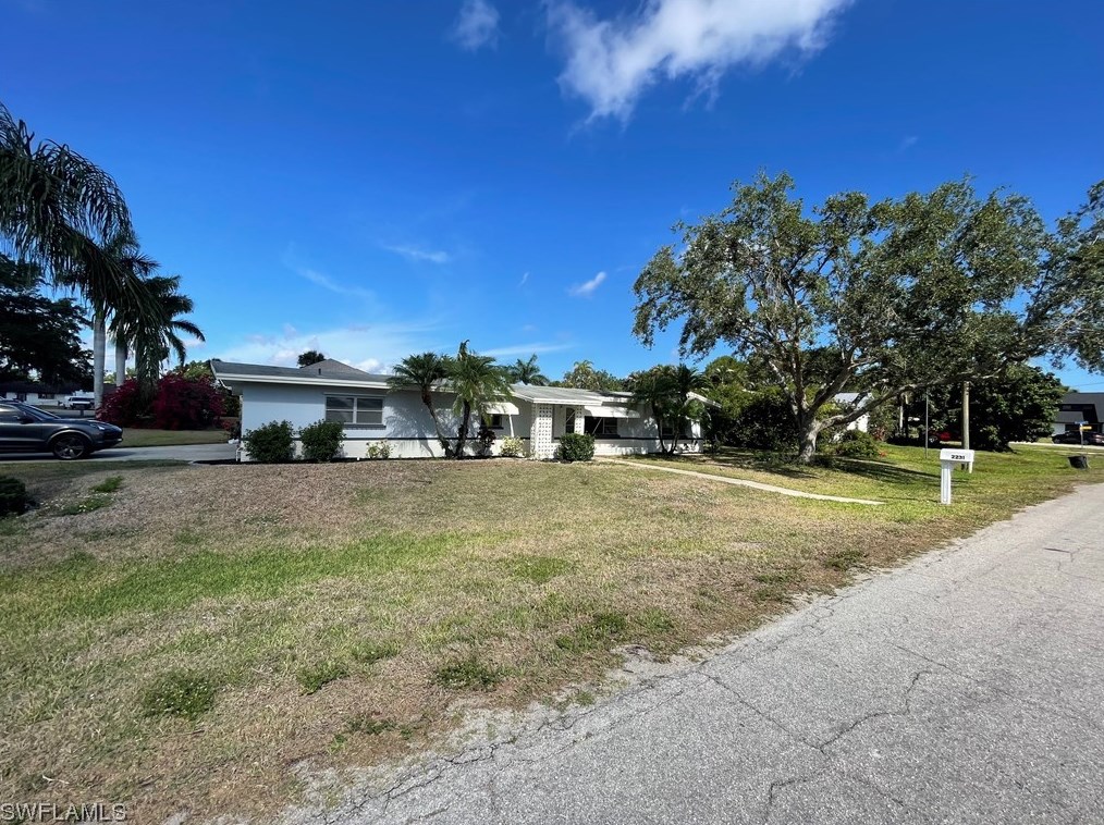 2231 Randolph Dr, Fort Myers FL  33905-4751 exterior