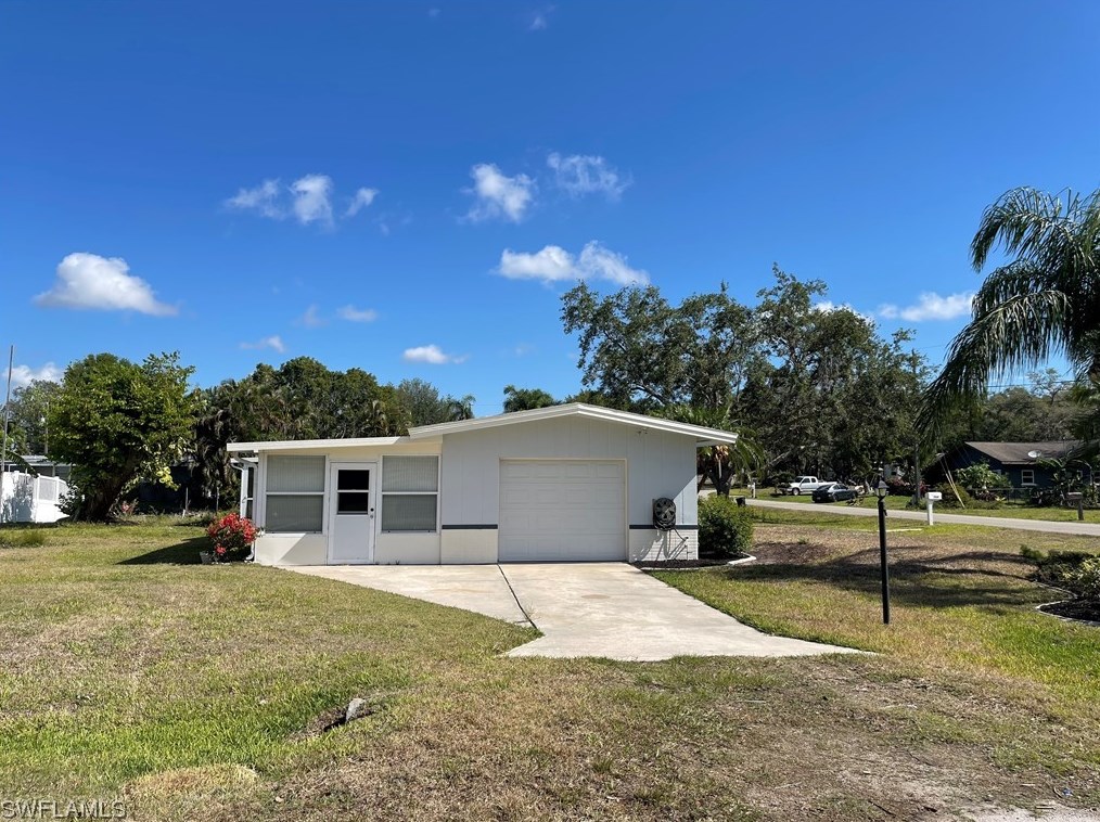 2231 Randolph Dr, Fort Myers FL  33905-4751 exterior
