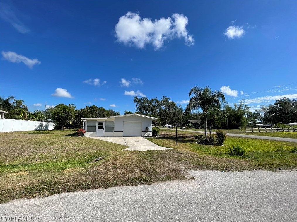 2231 Randolph Dr, Fort Myers FL  33905-4751 exterior