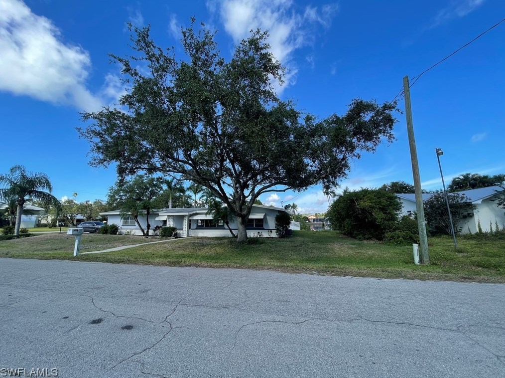 2231 Randolph Dr, Fort Myers FL  33905-4751 exterior