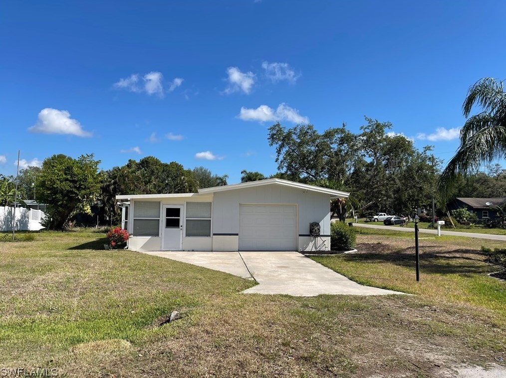 2231 Randolph Dr, Fort Myers FL  33905-4751 exterior