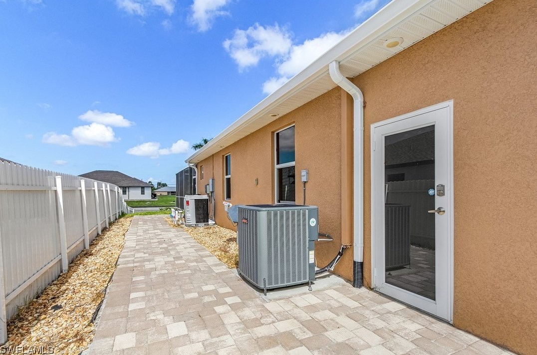 134 5th Ave, Cape Coral FL  33909-2535 exterior