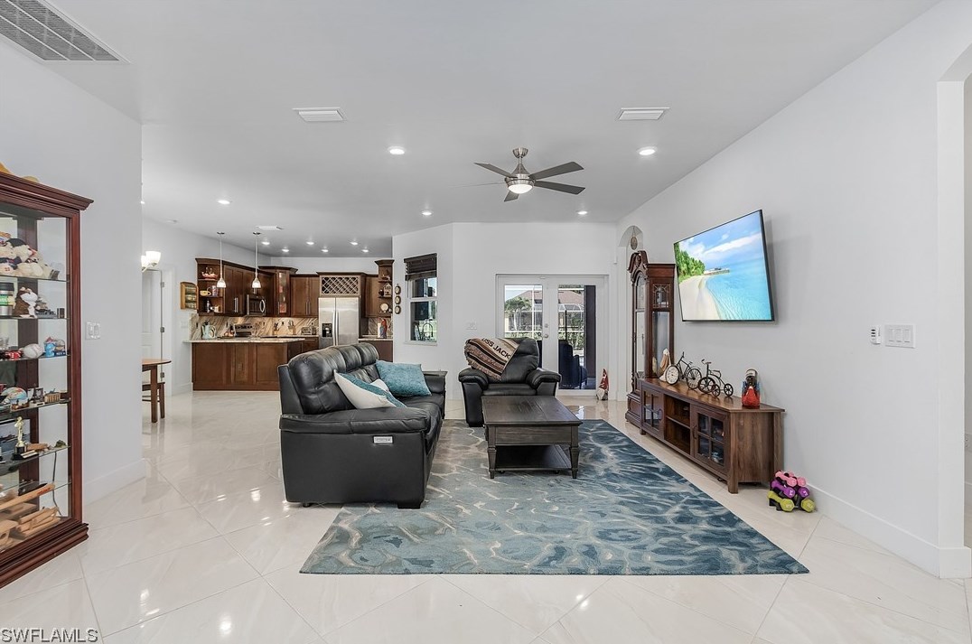 134 5th Ave, Cape Coral FL  33909-2535 exterior