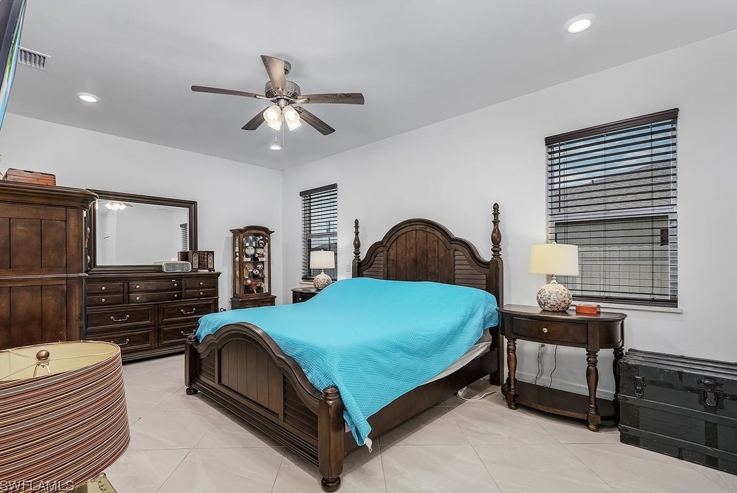 134 5th Ave, Cape Coral FL  33909-2535 exterior