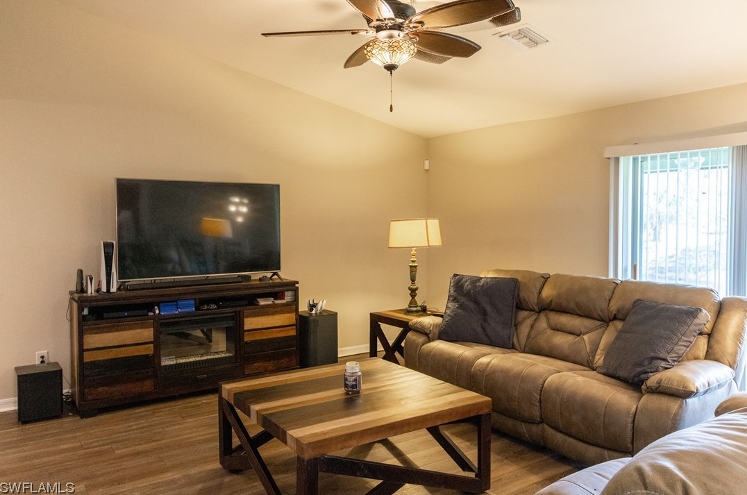 3620 38th Terrace, Cape Coral, FL 33993