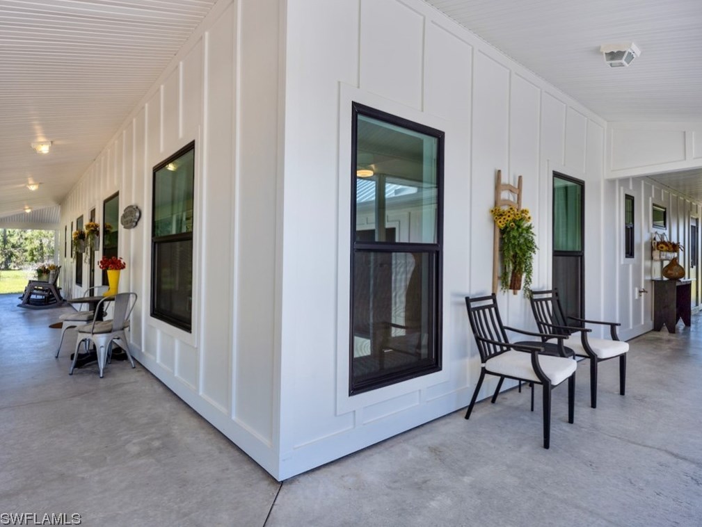 18731 Fichters Creek Ln, Alva FL  33920-3232 exterior