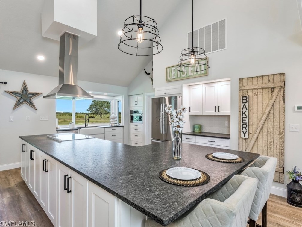 18731 Fichters Creek Ln, Alva FL  33920-3232 exterior