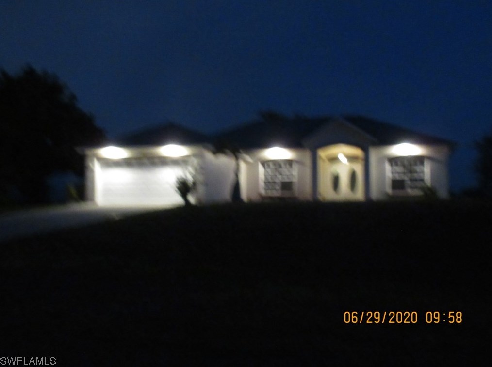 918 13th St, Cape Coral FL  33909-1411 exterior