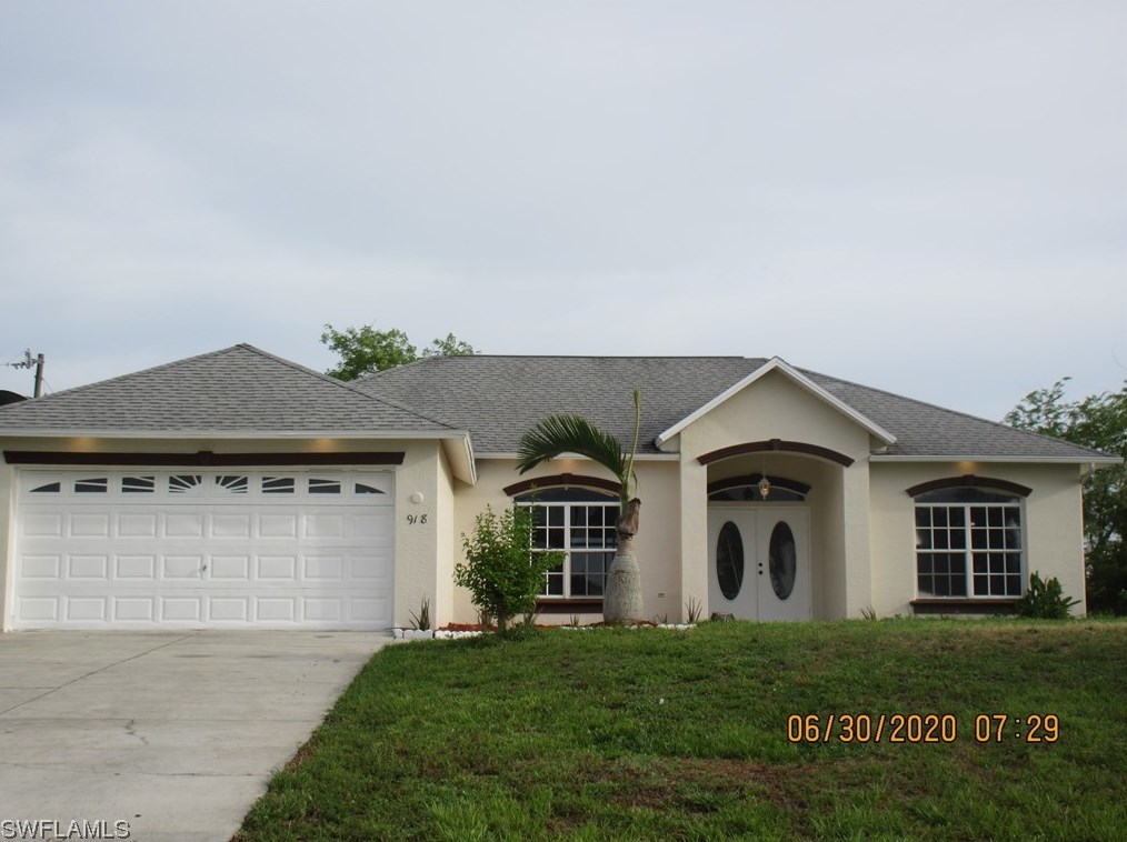 918 13th St, Cape Coral FL  33909-1411 exterior