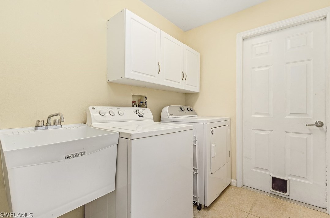 1203 21st Ave, Cape Coral FL  33990-1935 exterior