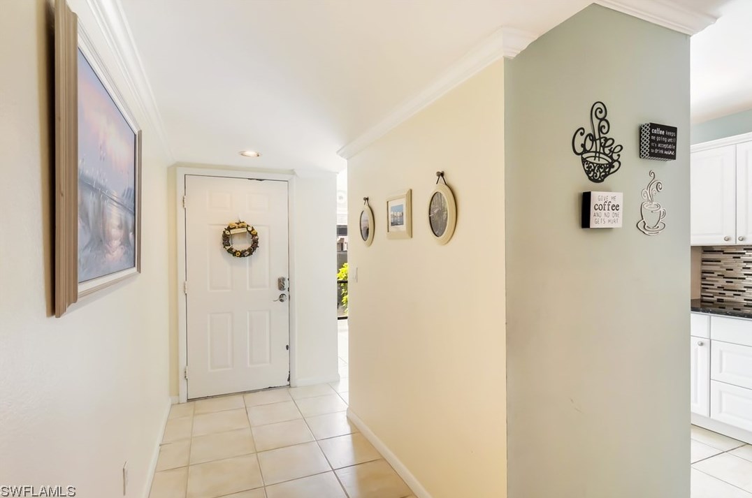232 Pebble Beach Cir #e103, Naples, FL 34113