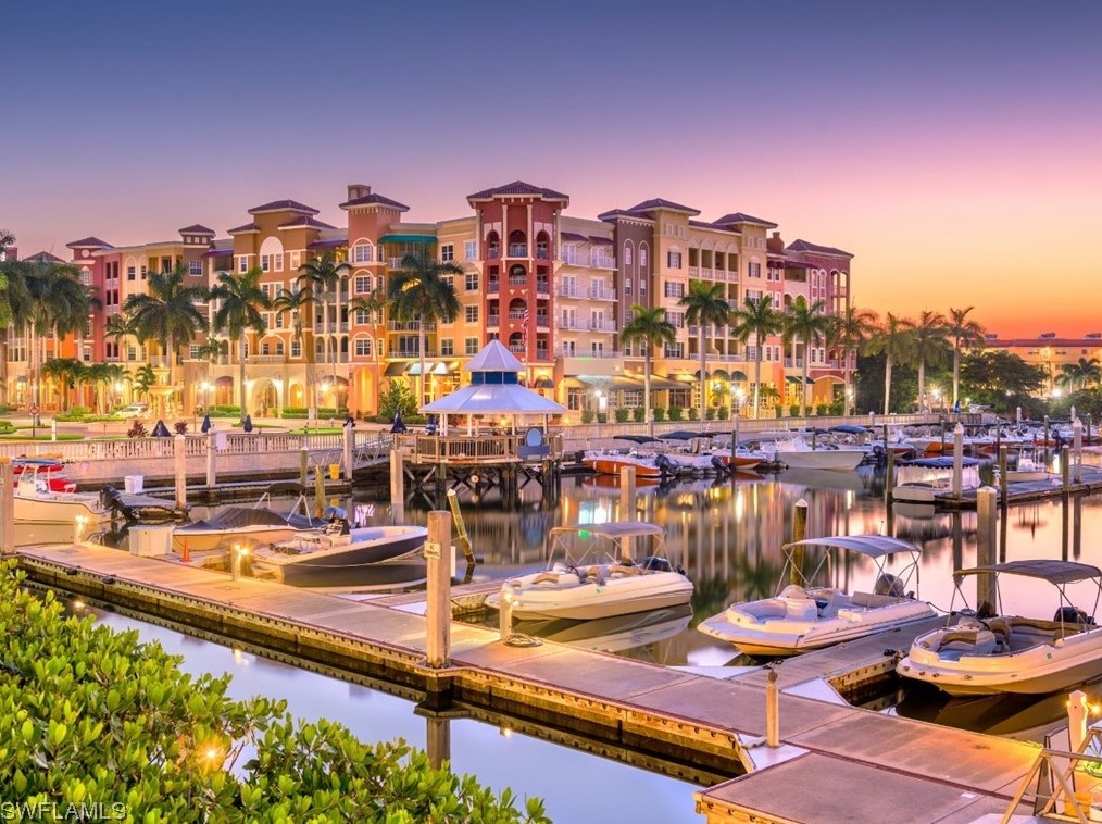 1084 Forest Lakes Dr, Naples FL 34105-2294 exterior