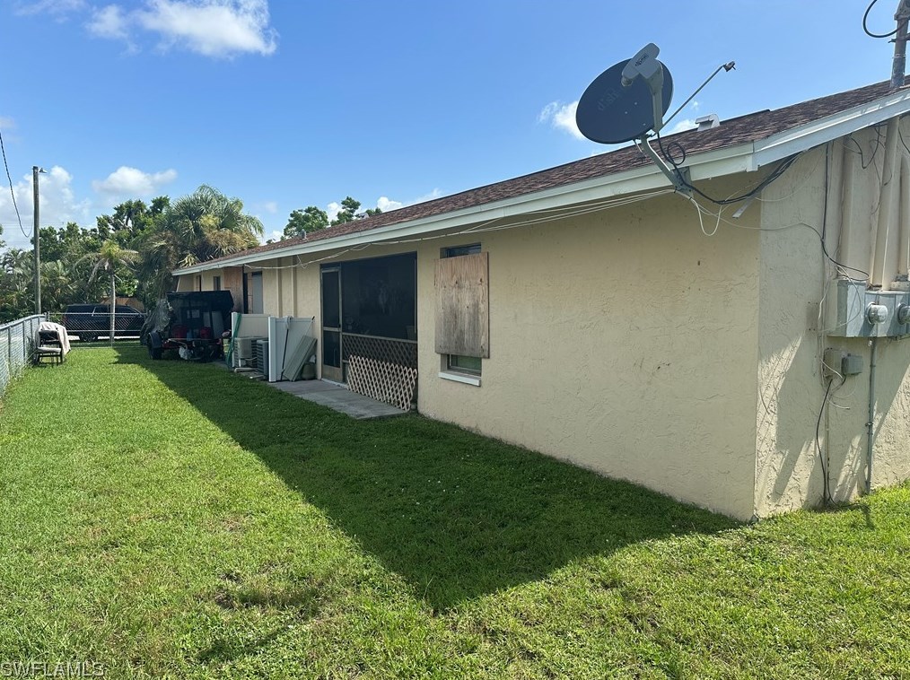 2316 6th Ln, Cape Coral FL  33990-2728 exterior
