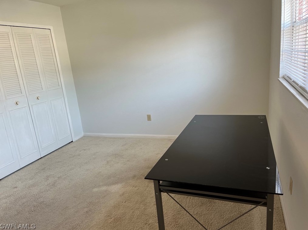 6933 Dog Leg Way, Fort Myers FL  33919-6637 exterior