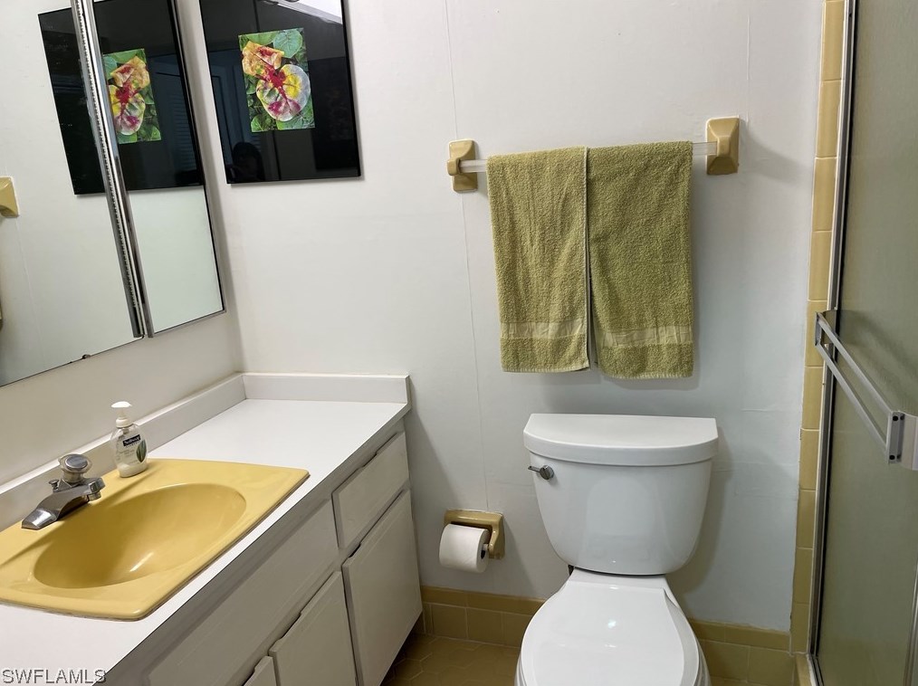 6933 Dog Leg Way, Fort Myers FL  33919-6637 exterior