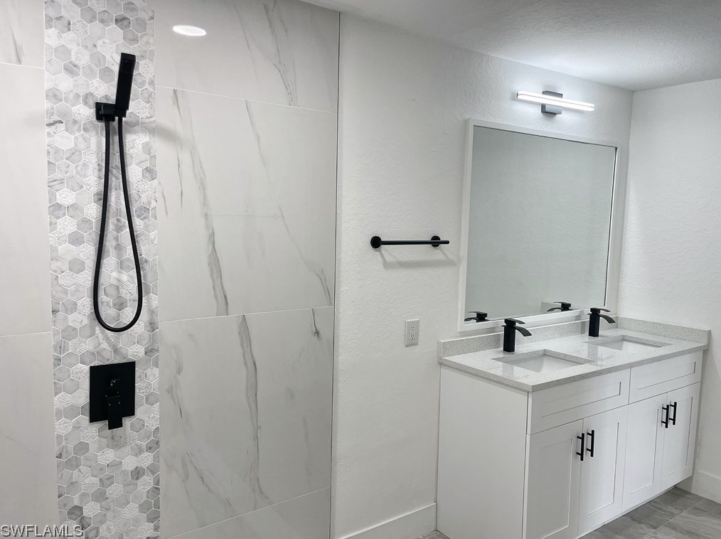 1817 4th Ave, Cape Coral FL  33909-9229 exterior