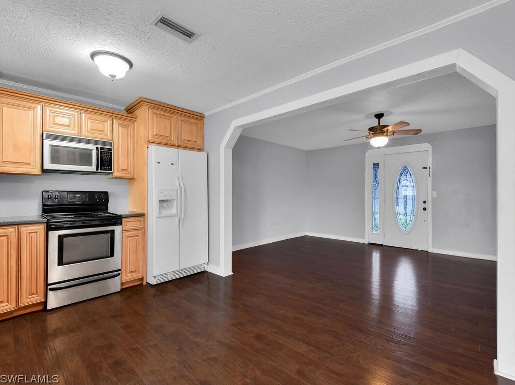 13242 2nd St, Fort Myers FL  33905-2006 exterior