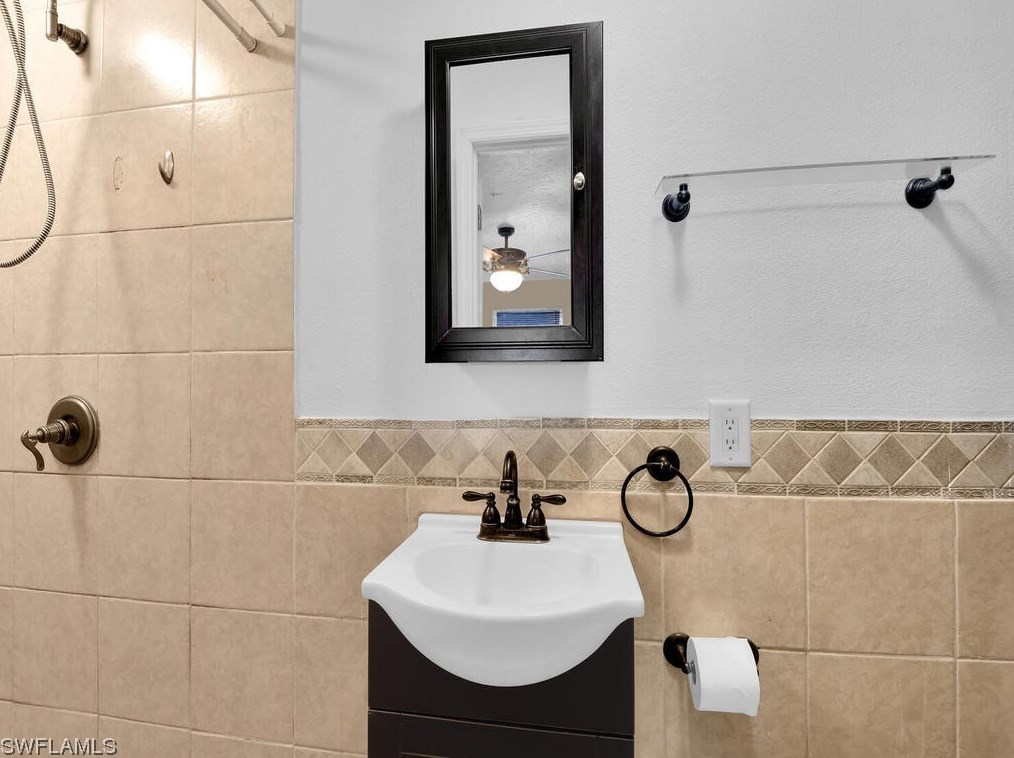 13242 2nd St, Fort Myers FL  33905-2006 exterior