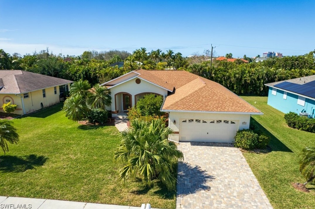 8932 Bracken Way, Fort Myers FL  33908-3635 exterior