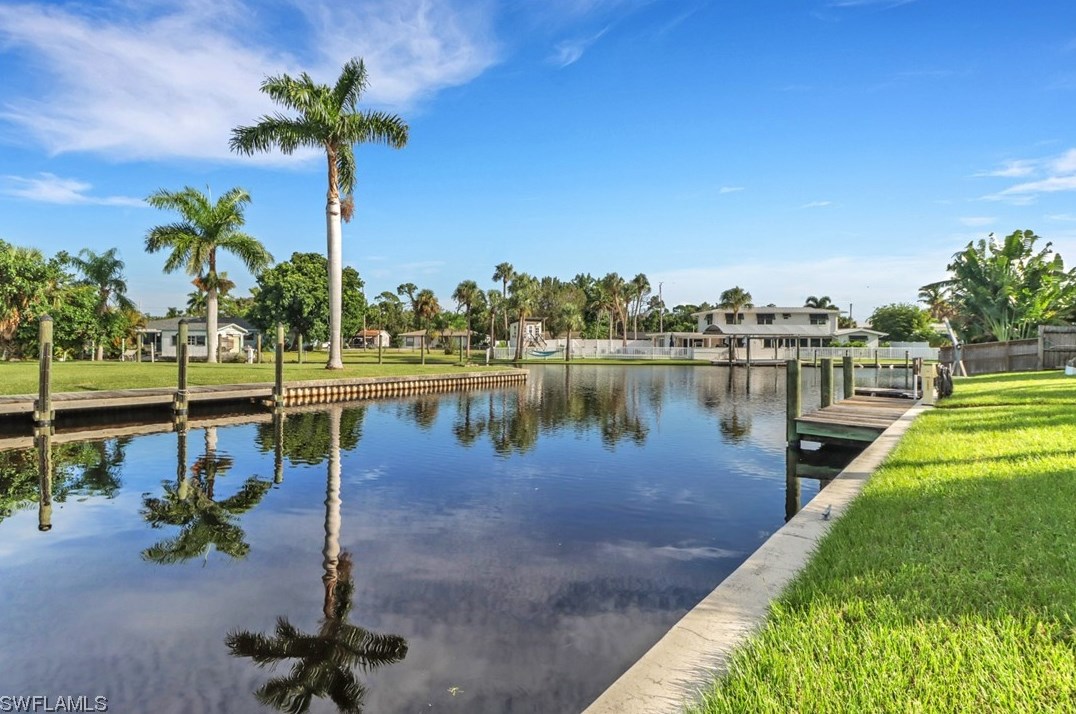 50 Estate Dr, Fort Myers FL  33917-5316 exterior