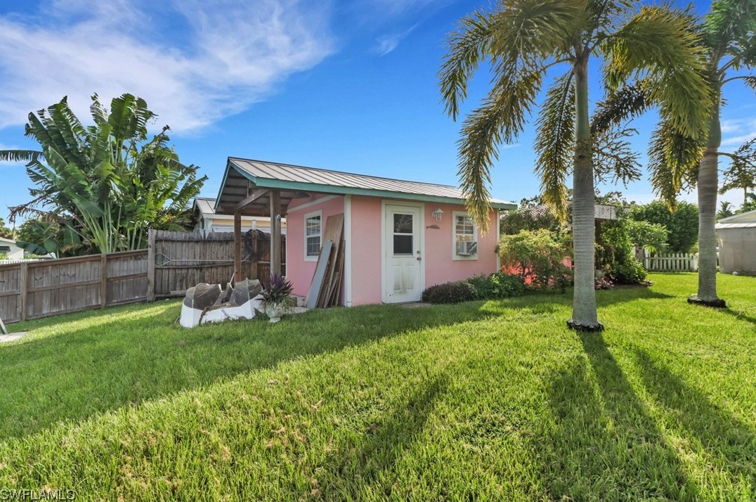 50 Estate Dr, Fort Myers FL  33917-5316 exterior