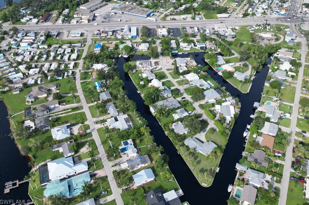 50 Estate Dr, Fort Myers FL  33917-5316 exterior