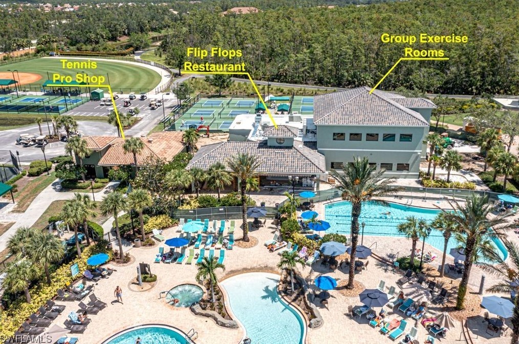 10517 Carena Cir, Fort Myers FL 33913-6819 exterior