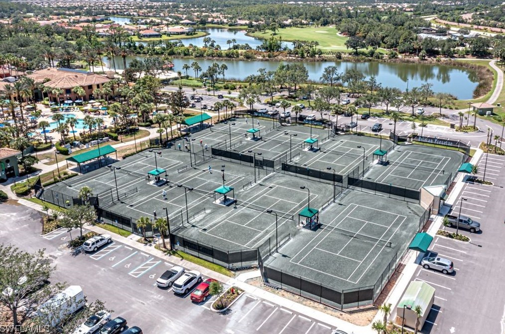 10517 Carena Cir, Fort Myers FL 33913-6819 exterior