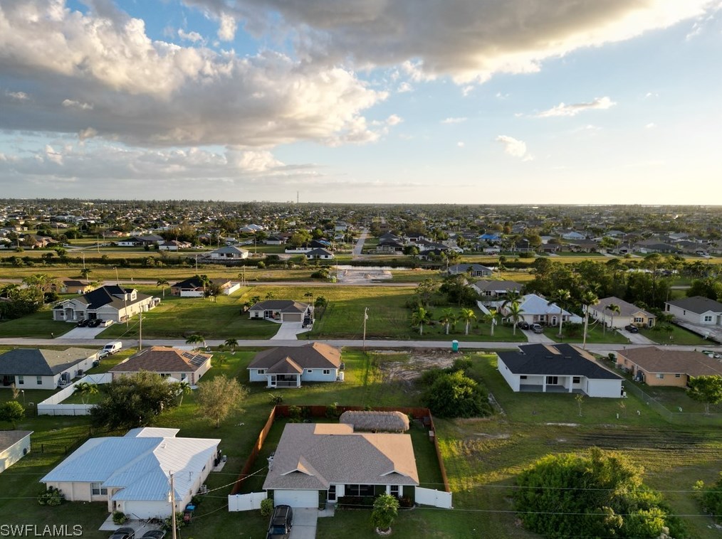 2700 7th Ter, Cape Coral FL  33993-6435 exterior