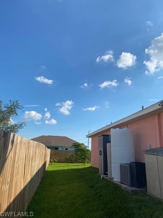 2700 7th Ter, Cape Coral FL  33993-6435 exterior