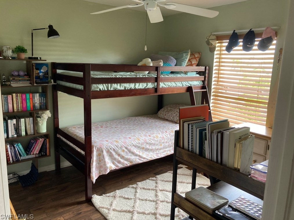 2700 7th Ter, Cape Coral FL  33993-6435 exterior