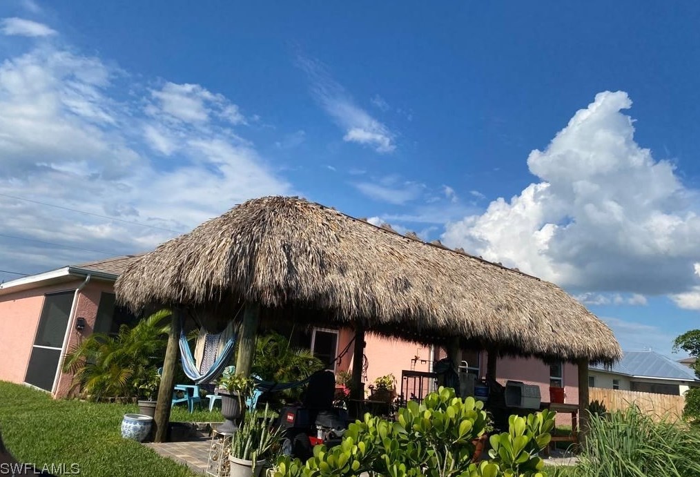 2700 7th Ter, Cape Coral FL  33993-6435 exterior