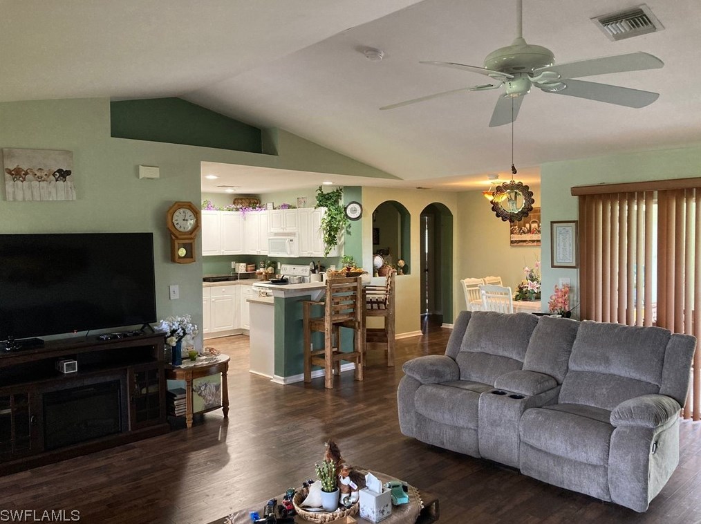 2700 7th Ter, Cape Coral FL  33993-6435 exterior