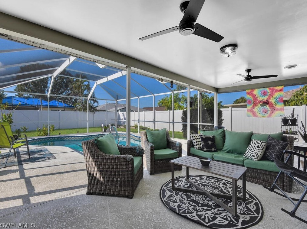 2006 13th St, Cape Coral FL  33990-4801 exterior