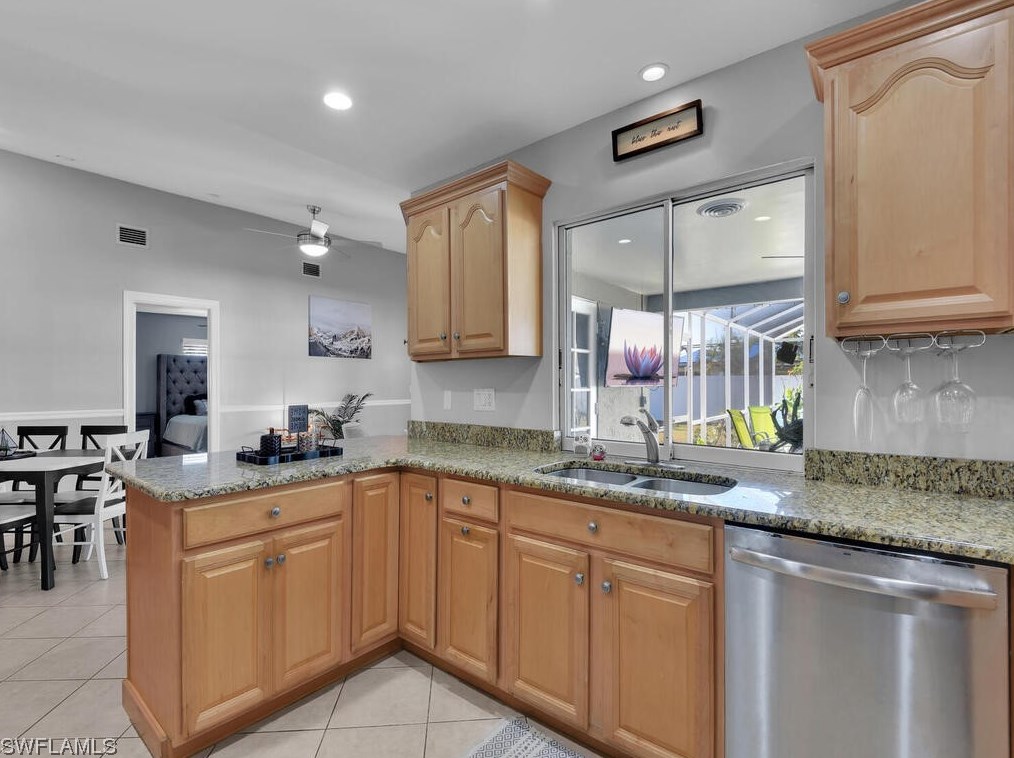 2006 13th St, Cape Coral FL  33990-4801 exterior