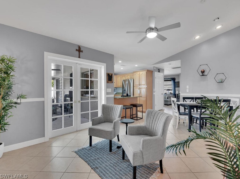 2006 13th St, Cape Coral FL  33990-4801 exterior