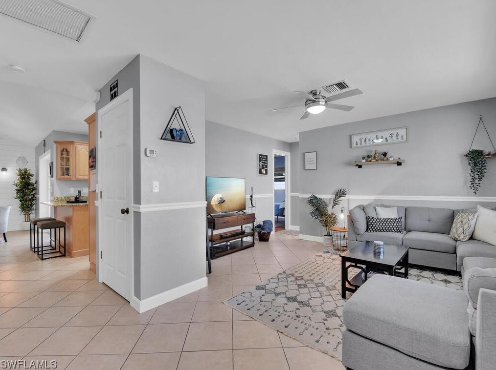 2006 13th St, Cape Coral FL  33990-4801 exterior