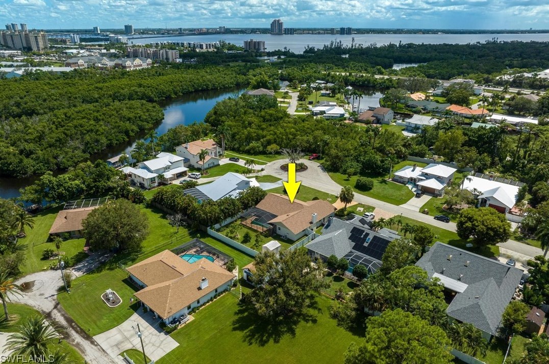 8410 Aqua Cove Ln, Fort Myers FL  33903-4377 exterior