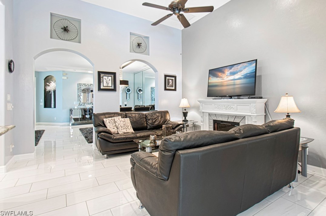 10508 Bella Vis Dr, Fort Myers FL 33913-7005 exterior