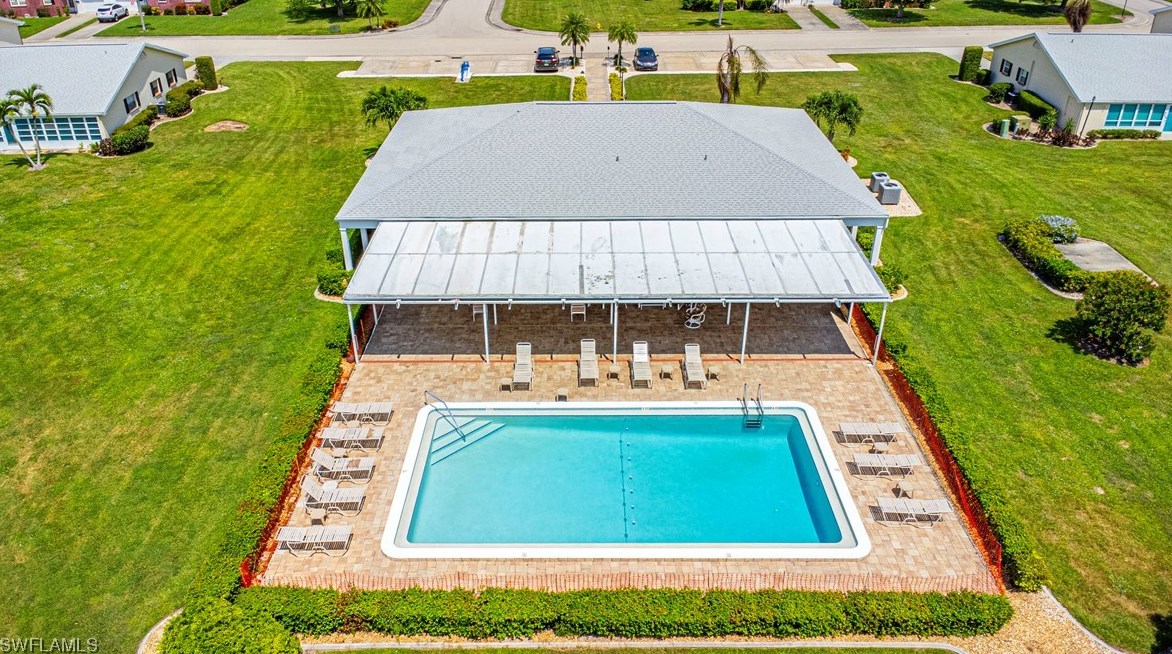 1250 Myerlee Country Club Blvd, Fort Myers FL  33919-6616 exterior