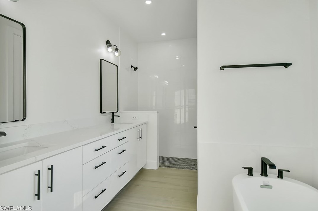 1908 24 Ave, Cape Coral FL  33909-0028 exterior